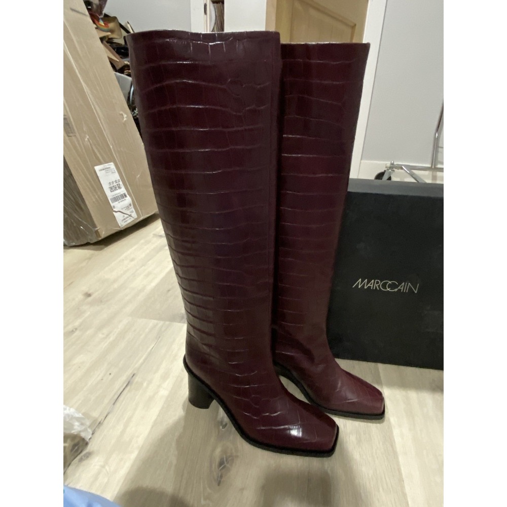 NIB Marc Cain Alligator Print Leather Knee High Statement Boot 7.5 Quiet‎ Luxury